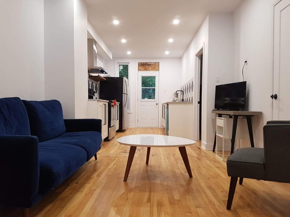 Check-In 1Pm To 11Pm II Room B Montreal Bagian luar foto